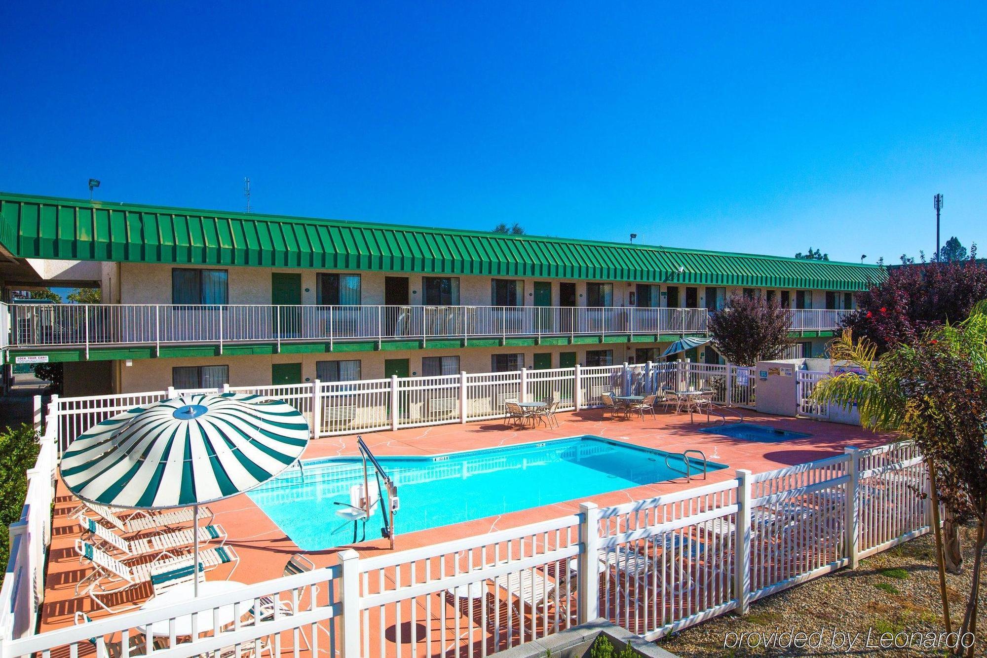 University Inn Fresno Exterior foto